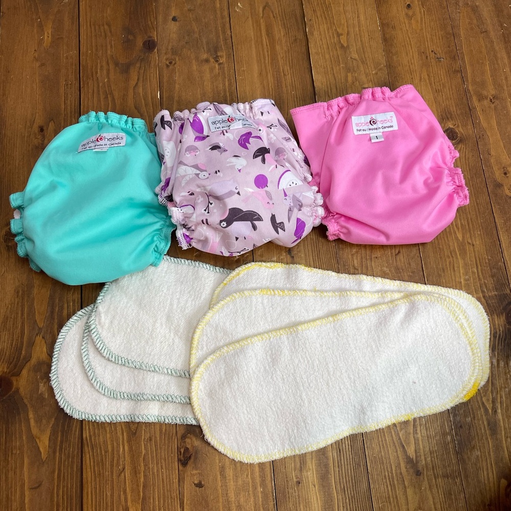 Apple Cheeks size 1 bundle of 3 pockets diapers and inserts